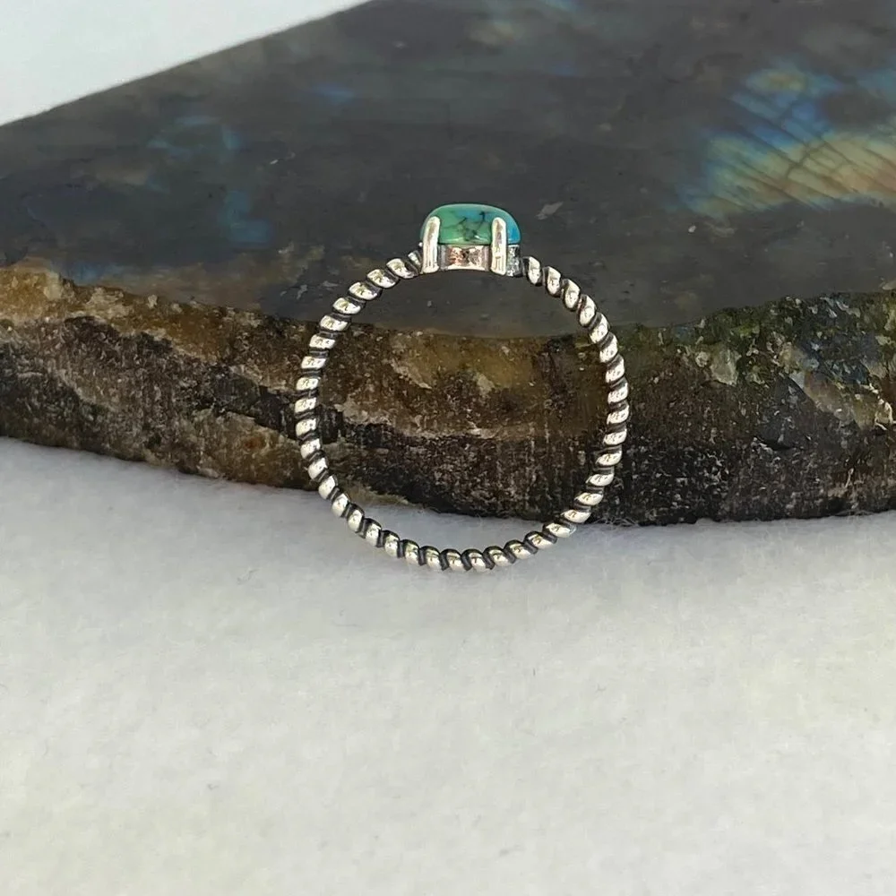 Sterling Silver 925 Minimalist Prong Set Turquoise Twisted Rope Band Ring Sz 8